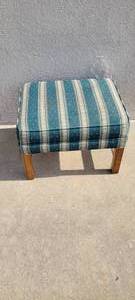 lot 1363 image: Cushioned ottoman wsmall tear