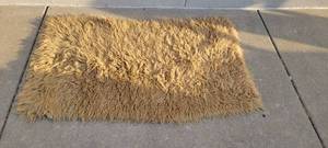 lot 1371 image: Shag rug