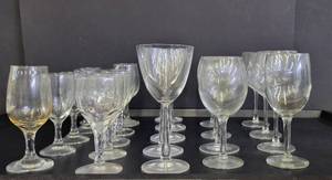 lot 1388 image: Wine glasses