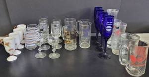 lot 1390 image: Assorted cups