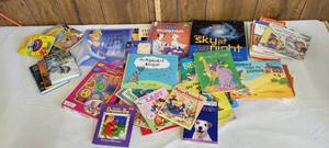 lot 1454 image: Childrens books- see titles and authors in pics