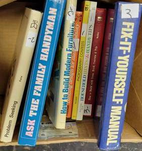 lot 1467 image: Handyman books see titles and authors in pics