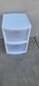 lot 1480 image: Two drawer Sterilite storage bin