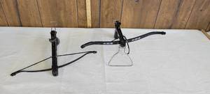 lot 1500 image: Mini crossbows