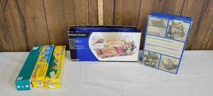 lot 1536 image: Rotisserie basket, GLAD press n seal and refrigerator drawer