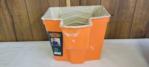 lot 1517 image: Paint N Project paint bucket