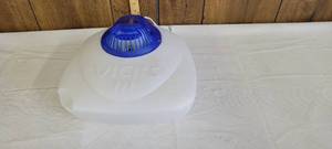lot 1561 image: Vicks humidifier