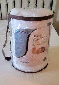 lot 111 image: The Seasons Collection Light Warm Oversized Allergy-Free Down Comforter FULLQUEEN