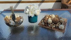 lot 114 image: Home Decor