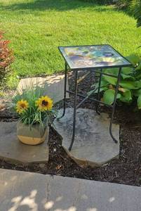 lot 118 image: Outdoor Decorative Table and Planter with Flowers
