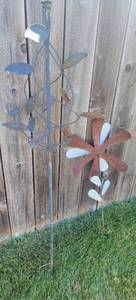 lot 120 image: Wind Spinner 62 and Metal Flower 39