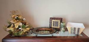 lot 139 image: Home Decor - Platter on Iron Stand, Gold Arrangement, Candles and More