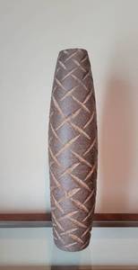 lot 141 image: Made in Philippines Vase - 24 - Heavy