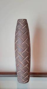 lot 142 image: Made in Philippines Vase - 24 - Heavy
