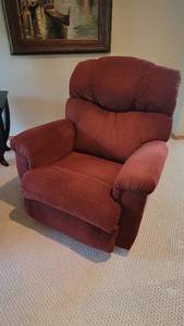 lot 151 image: La-Z-Boy Power Rocker Recliner