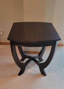lot 152 image: Legacy Classic End Table - 24 x 22
