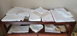lot 188 image: Linens