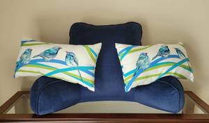 lot 191 image: Oversized Backrest Pillow and 2 Throw Pillows