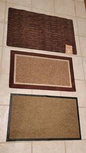 lot 237 image: (3) Rugs