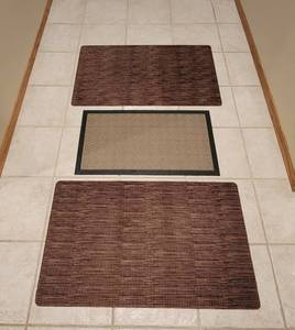 lot 238 image: (3) Rugs