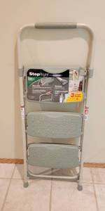 lot 240 image: Step Right by Werner Ladder - Model 223A-6