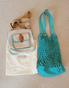 lot 297 image: Fossil Purse and Tommy Bahama Purse - Excellent Condition