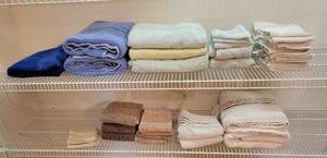 lot 310 image: Towels