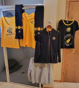 lot 336 image: WSU Shocker Apparel - Size L, XL and XXL