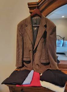 lot 337 image: Mens Pierre Cardin Jacket and Sweaters - Most are XL