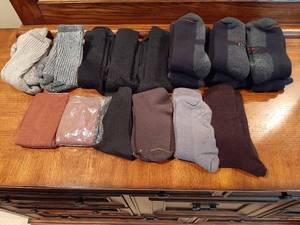 lot 345 image: Mens Socks