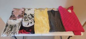 lot 906 image: Womens Guess and Lucky Clothing - Size L...Lucky Brand is a Med