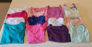 lot 921 image: Womens Size XL Shirts and Tank Tops