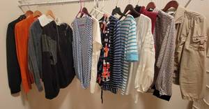 lot 922 image: Womens Size Large Jackets and Shirts