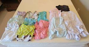 lot 928 image: Womens Size Large Nightgowns