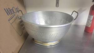 lot 2467 image: 17in Aluminum Colander W Handles