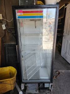 lot 2482 image: True Cooler - Model GDM-12 - 1 phase - 60 hz - 115 Volts