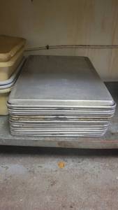 lot 8740 image: (16) Aluminum Full Size Baking Pans