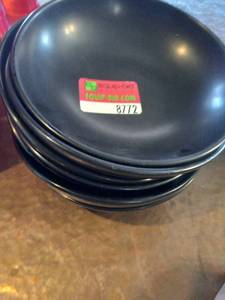 lot 8772 image: Carlisle Serving bowls