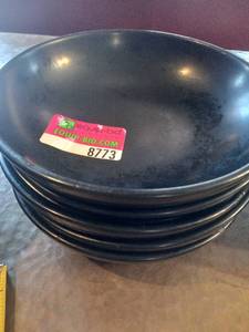 lot 8773 image: Carlisle Serving bowls