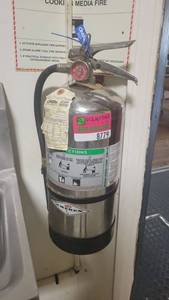 lot 8779 image: Amerex Fire Exstinguisher Model B260