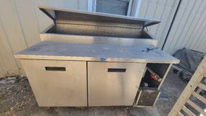 lot 8787 image: Randel Refrigerated Sandwhich Prep Table
