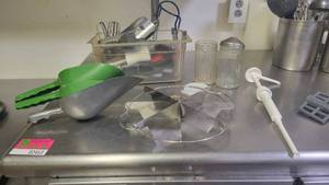 lot 8788 image: 38 Oz Scoop, Sugar Shakers and Other Cooking Utensials