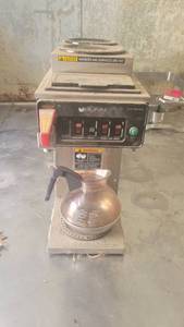 lot 8810 image: Bunn Coffee Maker