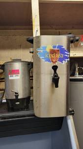 lot 6988 image: West Bend Hot Beverage Dispenser and a Ice Tea Dispenser