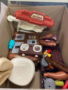 lot 73767 image: Childs Play Kitchen Unknown Size