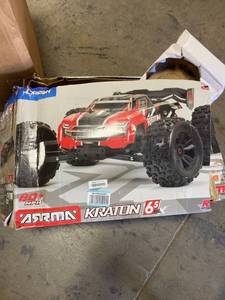 lot 73812 image: $$ARRMA 18 KRATON 6S V5 4WD BLX Speed Monster Truck with Spektrum Firma RTR, Red , ARA8608V5T2
