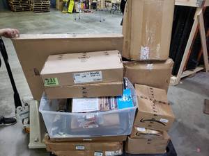 lot 5171 image: Pallet of Misc. Items