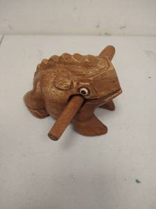 lot 3343 image: Deluxe Medium 4 Wood Frog Guiro Rasp - Musical Instrument Tone Block