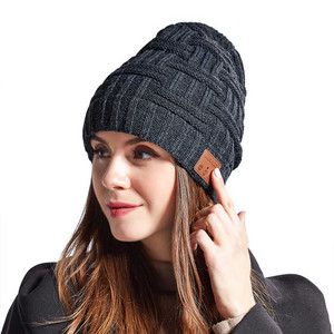 lot 7699 image: Bluetooth Beanie