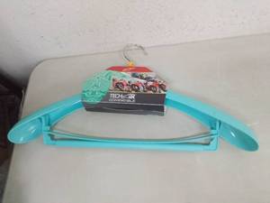 lot 7702 image: Blue XL Hanger